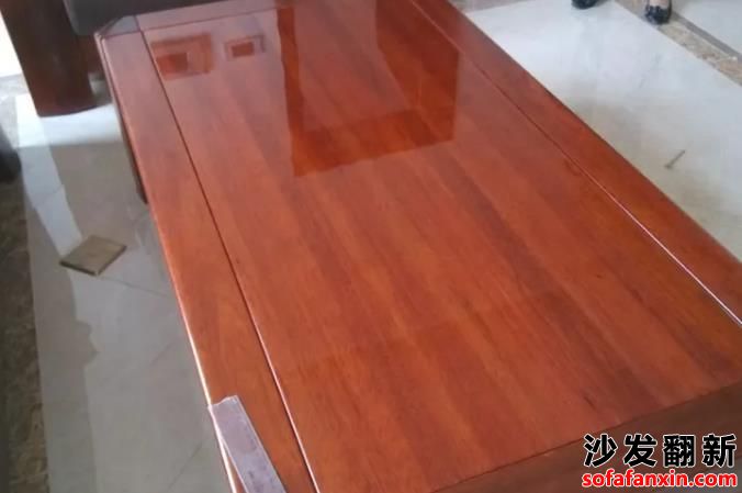 寶安家具維修翻新廠知道您家具貼膜的好處,高端,大氣!